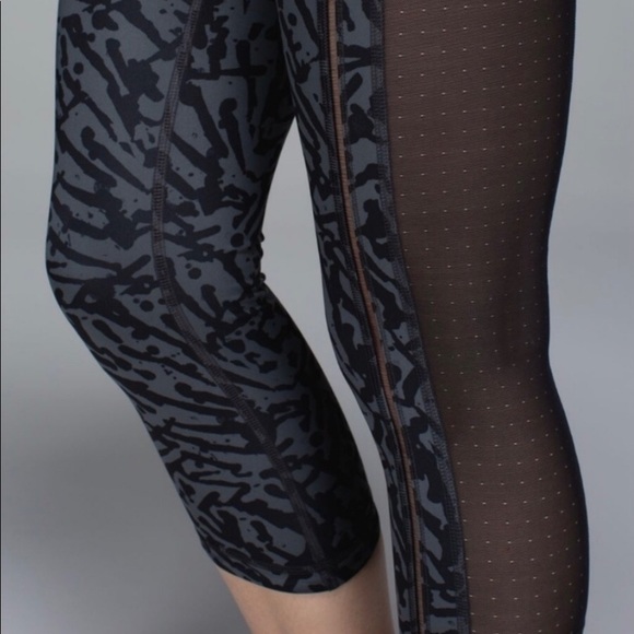 💕LULULEMON - EUC Hot to Street Crop (8) - Picture 4 of 10